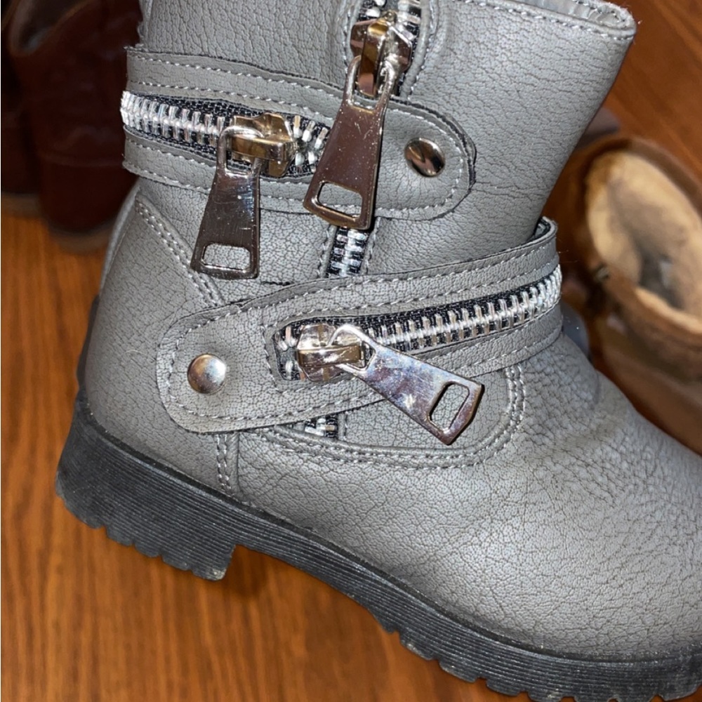 Gray boots toddler
